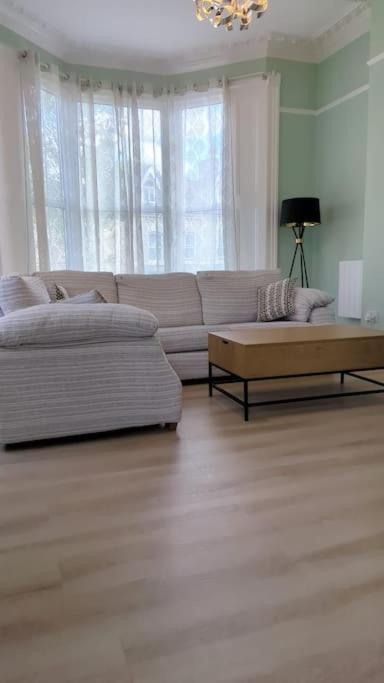Entire Home In York City Εξωτερικό φωτογραφία